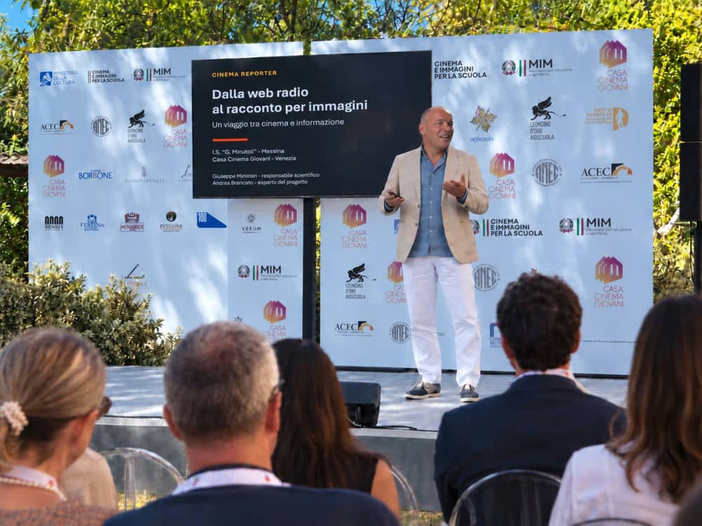 Il responsabile scientifico del progetto, giuseppe Ministeri, presenta la docuserie "Cinema Reporter